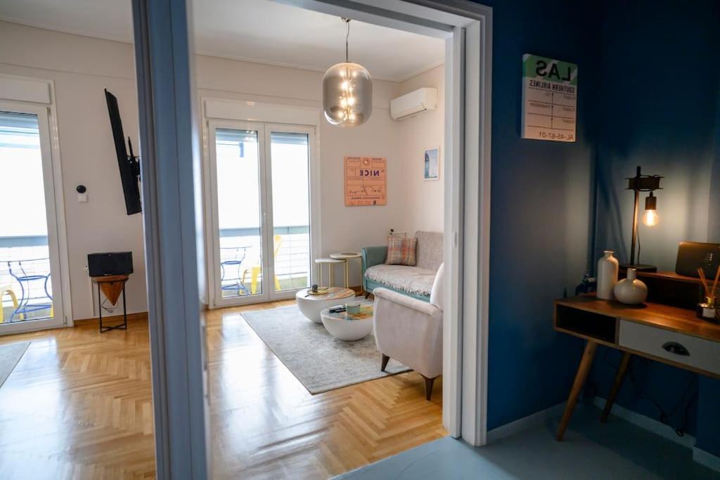 Bluexenia 1 Bedroom Retro Luxury Athena Bagian luar foto